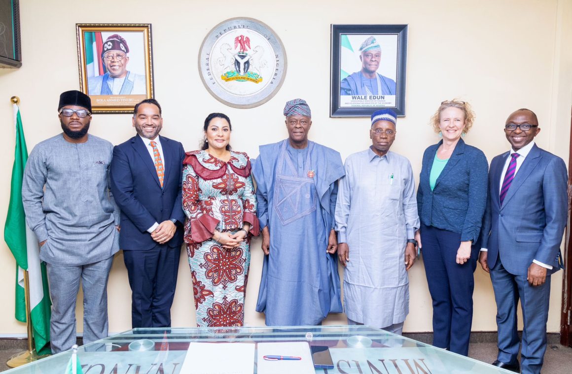 NIGERIA TO PARTNER BLOOMBERG TO BOOST GLOBAL INVESTMENT APPEAL