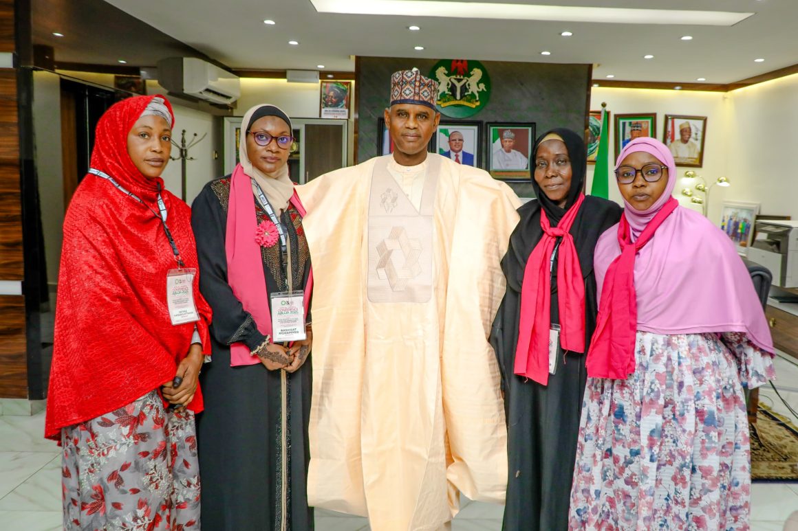 Works Minister, Goronyo Receiced the delegation of the NBA Sokoto Branch Women’s Forum on a Courtesy Visit.