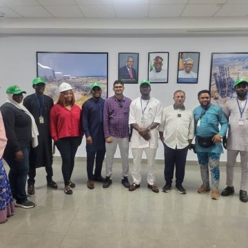 IMG-20251001-WA0208 YOUTH FARMERS BACK DANGOTE PETROLEUM REFINERY, COMMEND FEDERAL GOVERNMENT FOR RESOLVING CRISIS