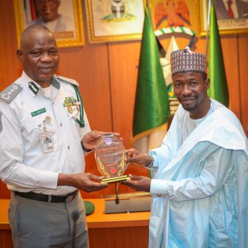 IMG-20260212-WA0003 Customs Assures Onion Farmers, Exporters of Support