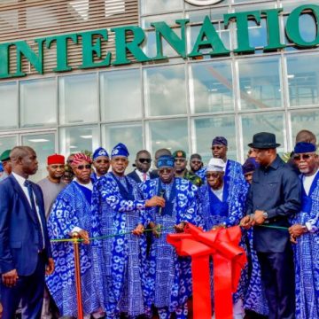 IMG-20260405-WA0002 Tinubu, Obasanjo hail Abiodun as Ogun unveils airport, launches state airline