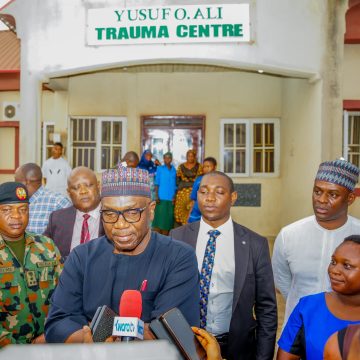 AbdulRazaq Visits Injured Soldiers, Warns Nigerians Against Leaking Military Movements