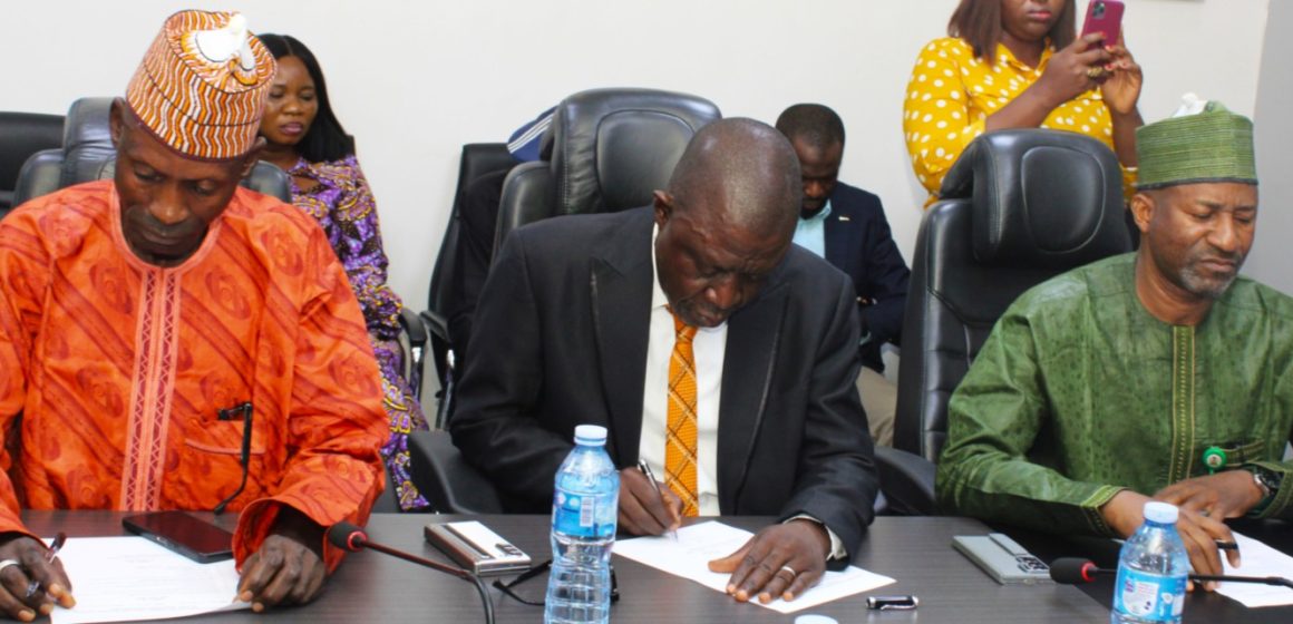 KAMBARI VISITS FAAN, PUSHES FOSTRONGER COLLABORATION, OPERATIONAL REFORMS AND INFRASTRUCTURE DEVELOPMENT