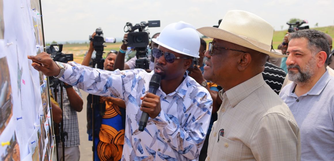 1000639603 “WE ARE OPENING UP SATELLITE TOWNS TO DISCOURAGE RURAL-URBAN MIGRATION”, SAYS FCT MINISTER, AS HE INSPECTS 13KM GOMANI-YANGOJI ROAD IN KWALI