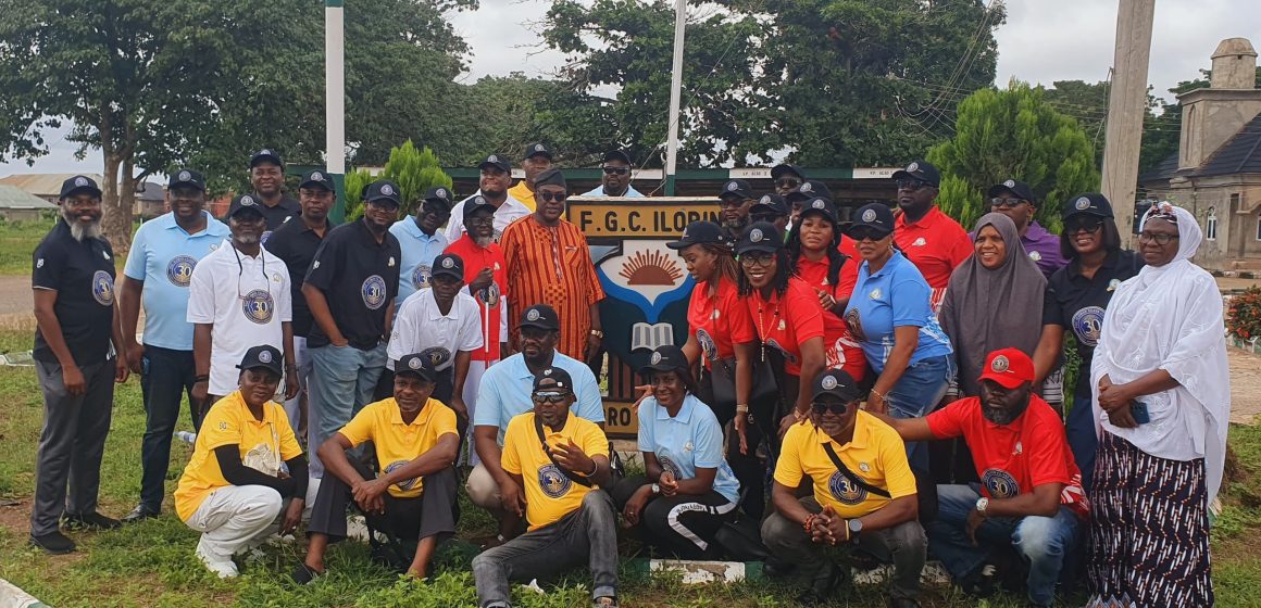 IMG-20260728-WA0044 1996 Old Students of FGC Ilorin donate solar-powered borehole, sports equipment to alma mater
