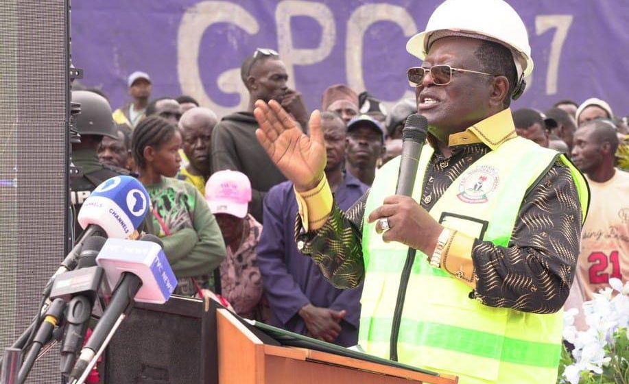 ‎FG EMBARKS ON DECISIVE EMERGENCY INTERVENTION ON BENIN-ASABA EXPRESSWAY‎